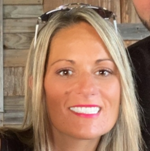 Meet your Posher, Ashley - Picture 2 of 2